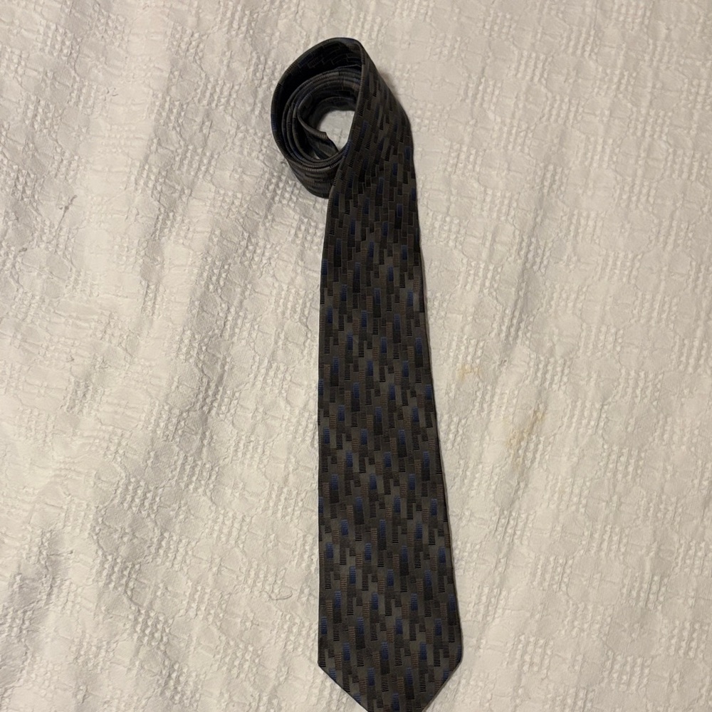 Sophisticated Black and Gray Men's Tie